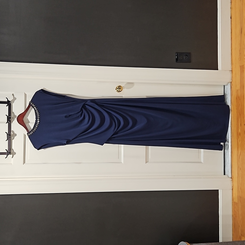 A Pea in the Pod Maxi Cocktail Dress - Large (Maternity)